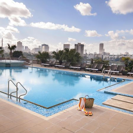 Leonardo City Tower Hotel Tel Aviv Giv'atayim Εξωτερικό φωτογραφία The swimming pool at the hotel