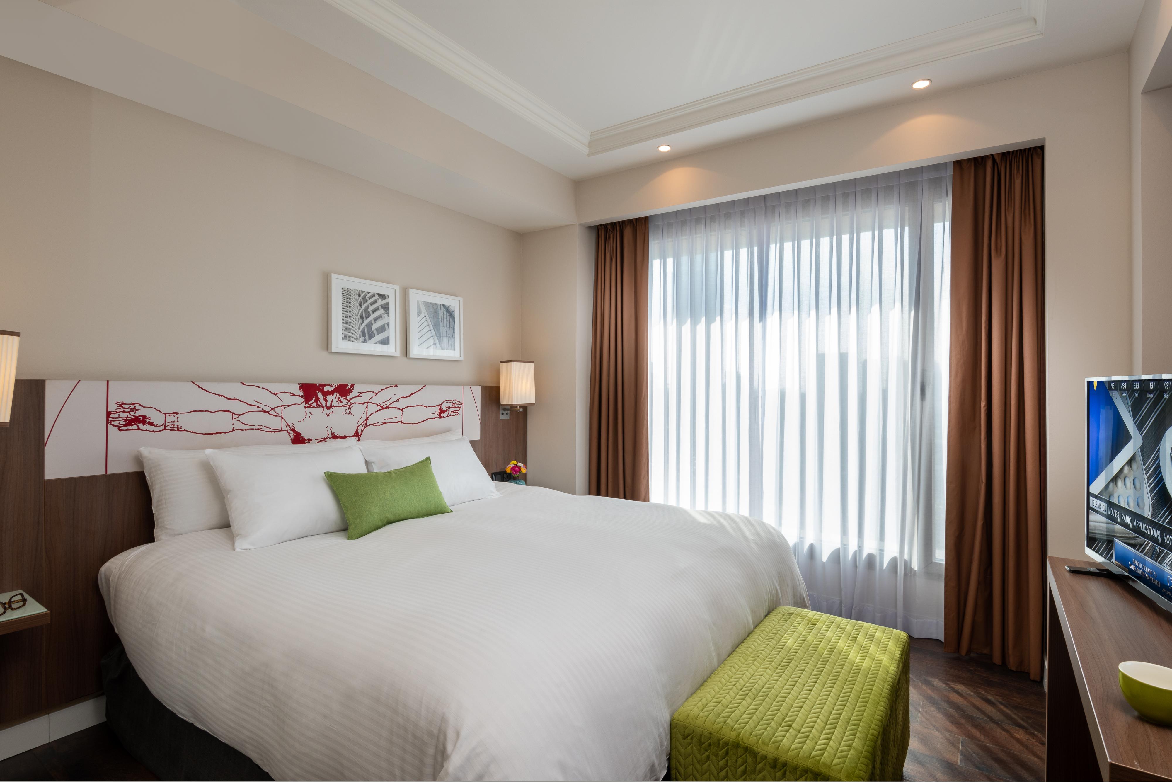 Leonardo City Tower Hotel Tel Aviv Giv'atayim Εξωτερικό φωτογραφία A bedroom at the hotel