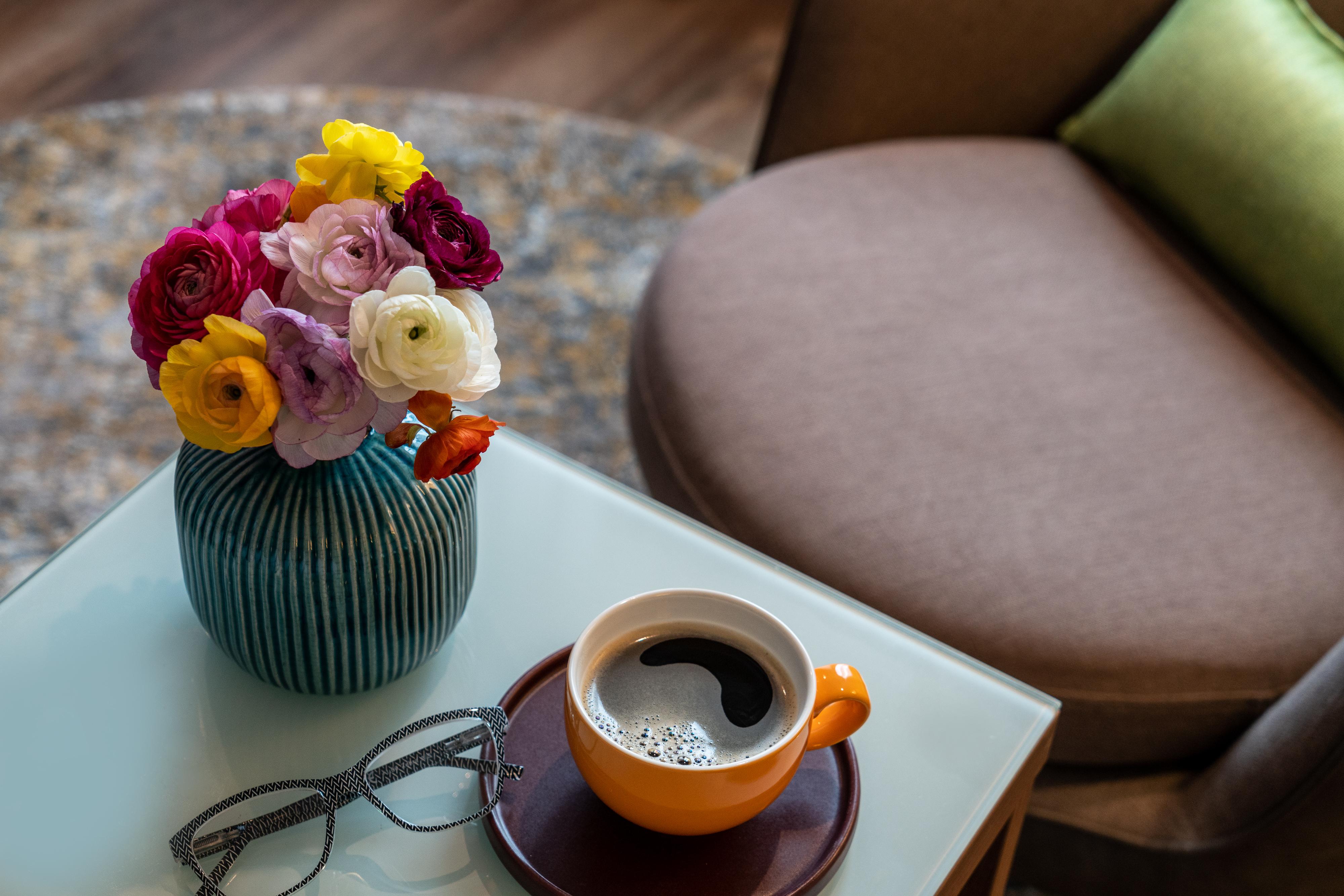 Leonardo City Tower Hotel Tel Aviv Giv'atayim Εξωτερικό φωτογραφία A cup of coffee