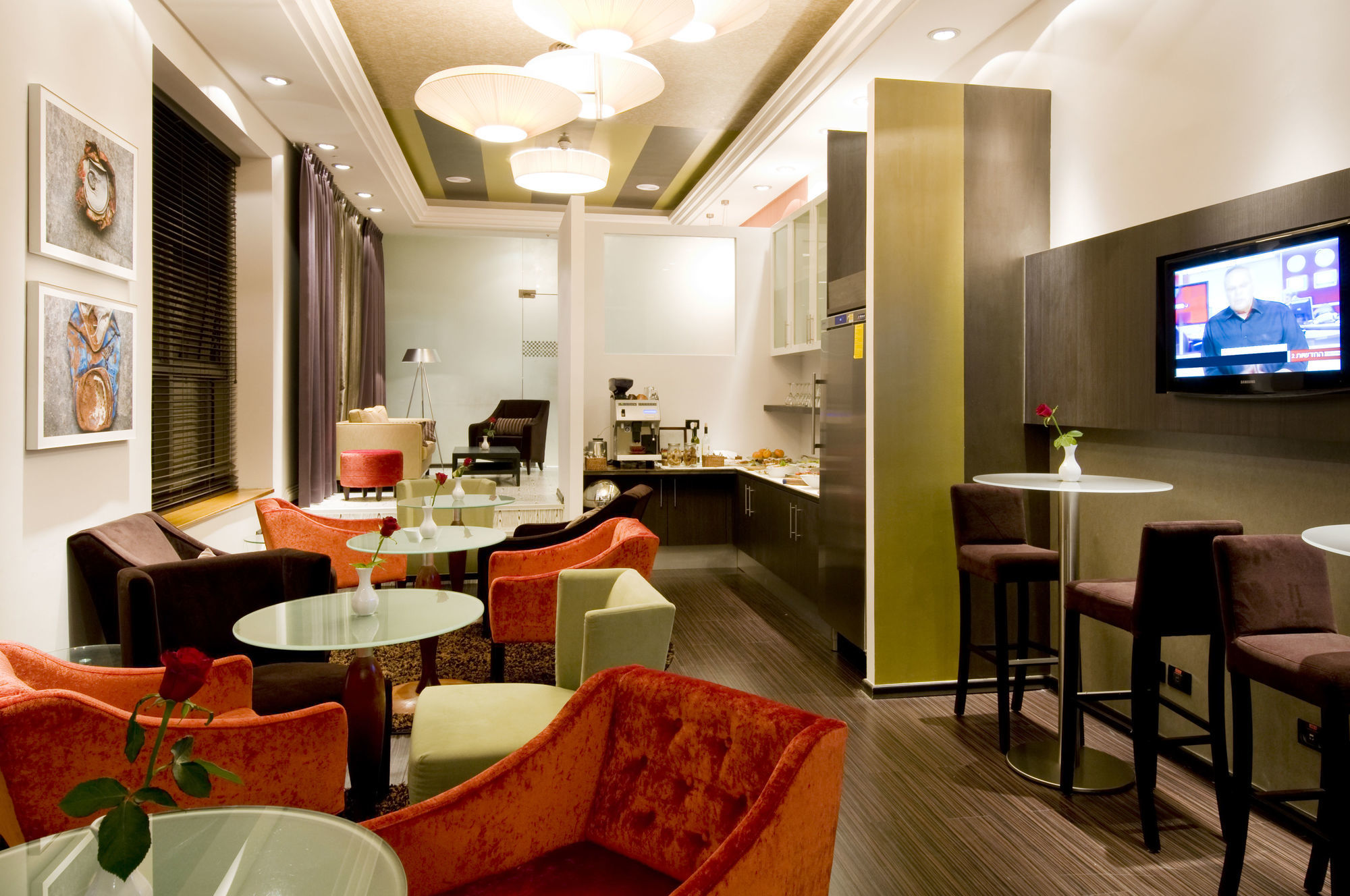 Leonardo City Tower Hotel Tel Aviv Giv'atayim Εξωτερικό φωτογραφία The lounge at the airport